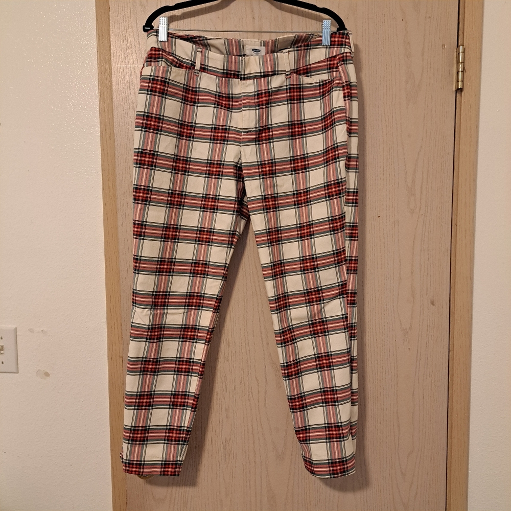 Old Navy Pixie crop